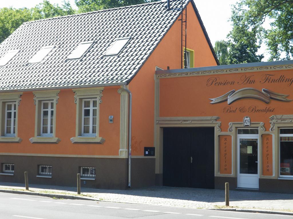 Pension Am Findling Potsdam Exterior photo