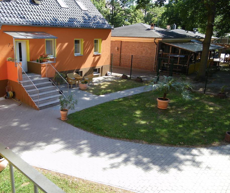 Pension Am Findling Potsdam Exterior photo